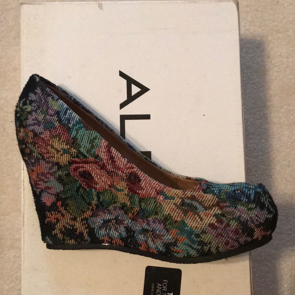 Brand new with box Aldo wedges.